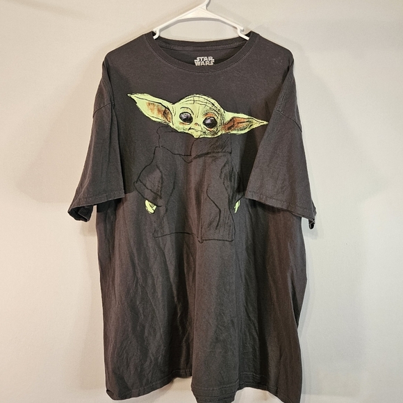 STAR WARS Mandalorian BABY YODA Size XXL shirt. - Picture 2 of 5